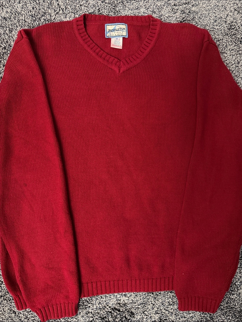 VTG 1980’s Pendleton Men's Red V-Neck Sweater - Medium - Picture 2 of 7